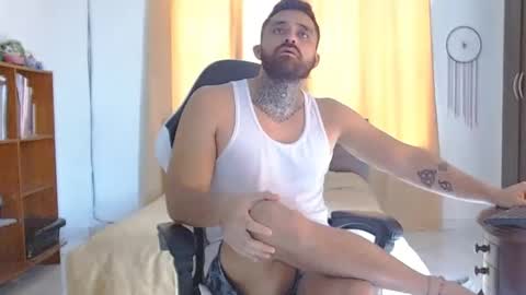 aronmiller online show from December 2024 08:02:02 PM