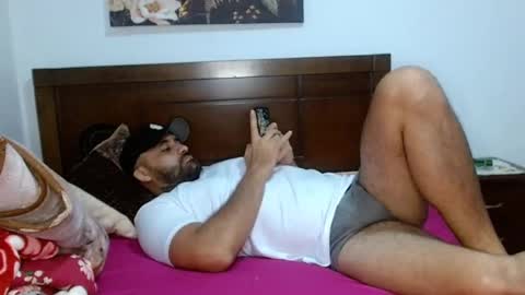 aronmiller online show from September 2025 05:29:02 PM