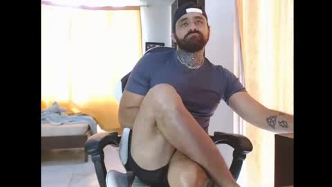 aronmiller online show from November 2025 02:49:02 PM