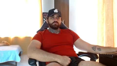 aronmiller online show from November 2025 06:21:02 PM