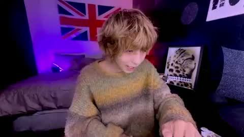 Snapshot of aronn_44 chatting on June 2026 05:12:01 AM Aaron online show from June 2026 05:12:01 AM