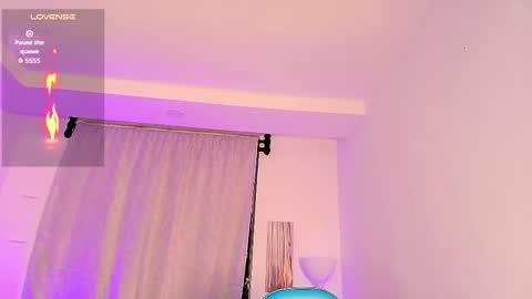 noah and ivy online show from September 2025 10:37:01 AM