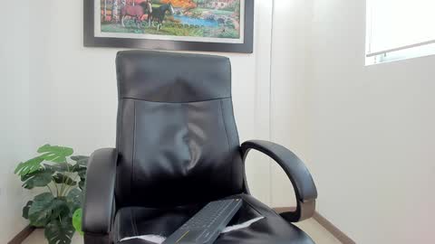   online show from January 2025 07:10:02 PM