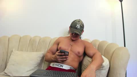   online show from October 2025 01:01:02 AM