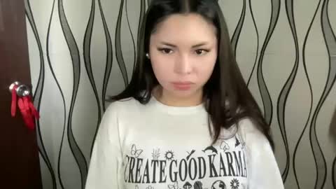 KATE MORE  online show from December 2024 04:59:02 AM