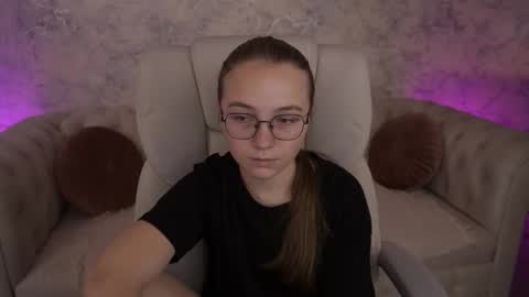 arrinawair online show from October 2025 07:36:02 AM