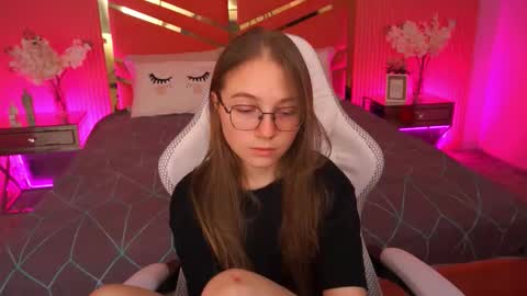 arrinawair online show from October 2025 07:49:02 AM