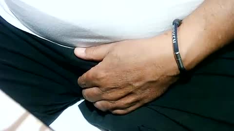 arris_64 online show from October 2025 07:14:02 AM