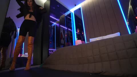 Adele online show from December 2024 09:18:02 AM