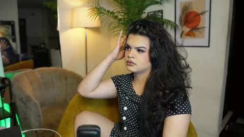 Chloe  online show from January 2025 10:06:02 PM