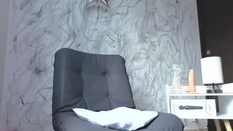   online show from September 2025 12:21:02 PM