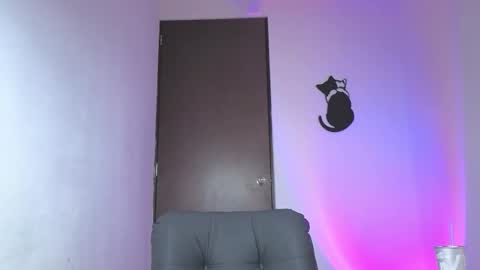   online show from October 2025 02:30:02 AM