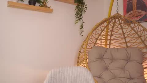 Snapshot of artemia_ chatting on June 2026 05:12:01 AM Amanda online show from June 2026 05:12:01 AM