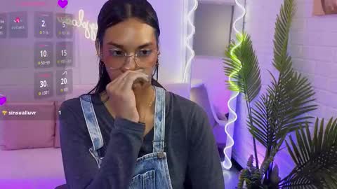 artemiss_tay online show from September 2025 07:37:02 PM