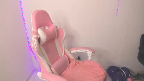 Val online show from December 2025 03:24:02 AM