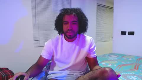 arthur_jamess online show from September 2025 01:11:01 AM