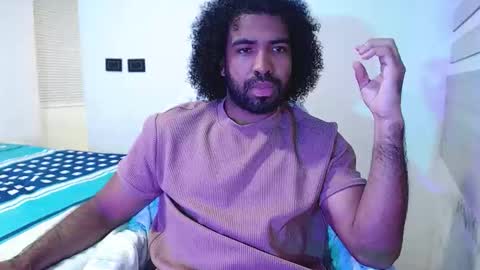 arthur_jamess online show from December 2025 11:46:01 PM