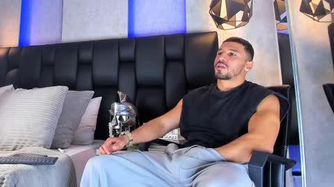 Arthur online show from January 2025 10:43:02 PM