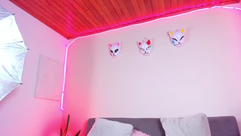 MIA OF artmiajoy online show from January 2025 05:35:01 PM