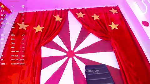 MIA OF artmiajoy online show from October 2025 02:06:02 PM