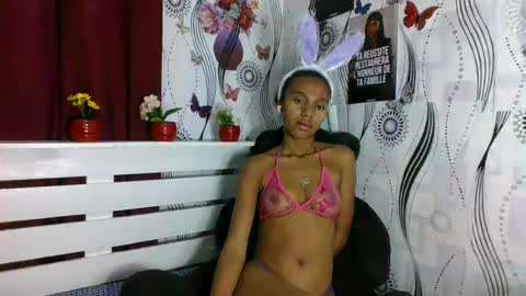 Snapshot of artsloveyou chatting on July 2026 03:23:01 AM artsloveyou online show from July 2026 03:23:01 AM