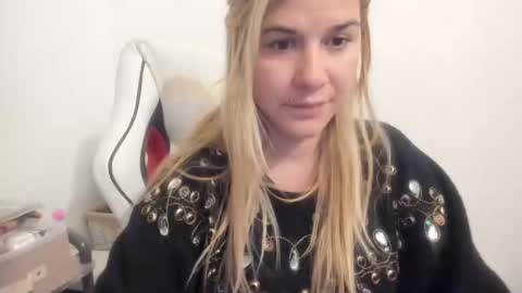 MIA online show from October 2025 09:45:01 PM