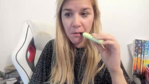 MIA online show from October 2025 07:20:02 AM