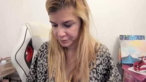 MIA online show from November 2025 10:59:01 AM