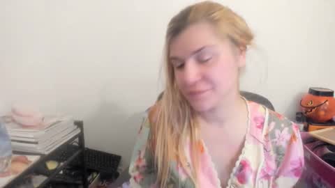 MIA online show from April 2026 08:50:01 PM