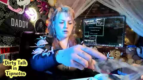 ArtsyHeartsyy online show from March 2026 12:54:02 AM