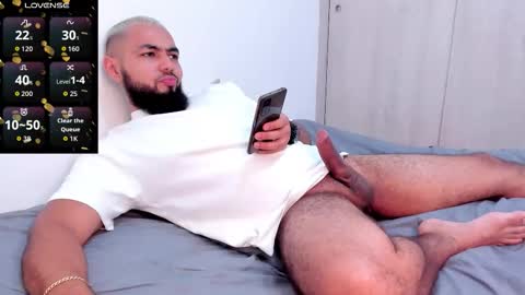 arturguy01 online show from September 2025 09:25:02 PM