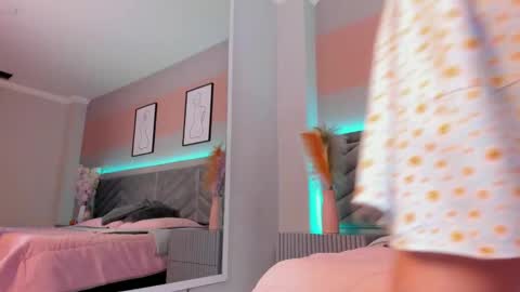 ARY THOMPSON online show from December 2024 08:33:02 PM