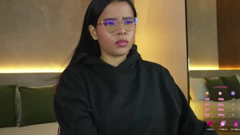 Arya online show from December 2025 12:43:02 PM