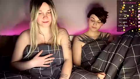 Arya brunett and Cassie blond online show from December 2024 06:14:01 AM