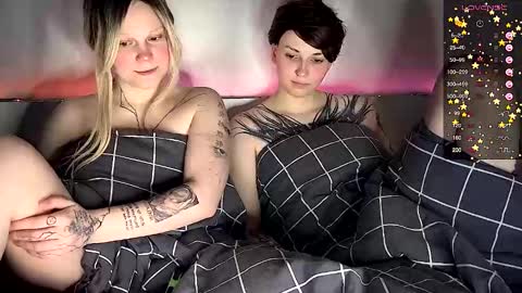 Arya brunett and Cassie blond online show from March 2025 11:47:02 AM