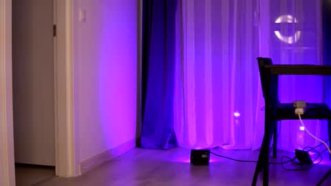 Lunaa  online show from October 2025 07:37:01 PM