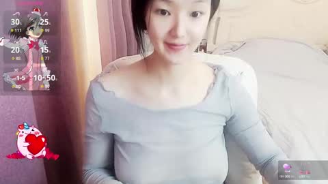 Lily online show from September 2025 04:00:01 AM