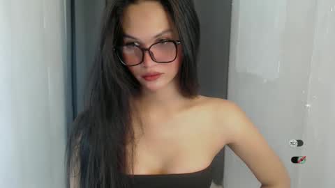 Snapshot of ash_sexdoll chatting on April 2026 04:57:01 AM ASH online show from April 2026 04:57:01 AM