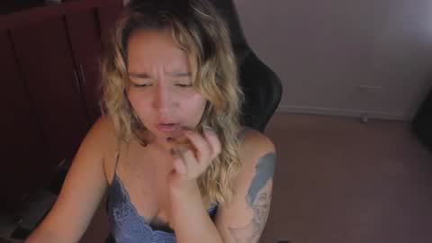 ash_smith1 online show from January 2025 09:55:02 PM