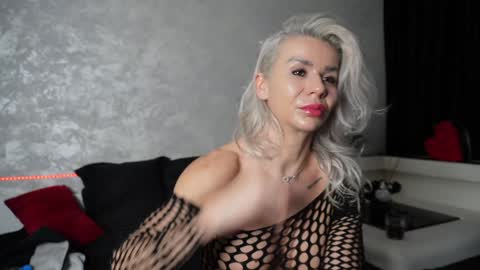 Asha online show from January 2025 10:06:01 PM