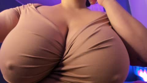 Snapshot of ashanty_vera01 chatting on May 2026 03:57:02 AM ashanty_vera01 online show from May 2026 03:57:02 AM