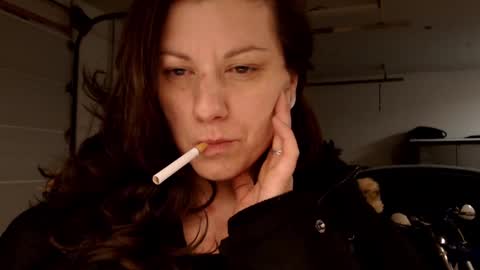 Snapshot of ashelynngrey1986 chatting on February 2025 03:39:02 AM Ashelynn Grey online show from February 2025 03:39:02 AM