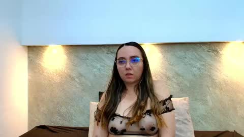 Snapshot of ashkey_bennet chatting on October 2025 06:02:02 AM Asley Bennet online show from October 2025 06:02:02 AM