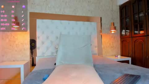 Ashleey Brownn  online show from December 2024 01:39:02 AM