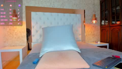 Ashleey Brownn  online show from December 2024 01:47:02 AM