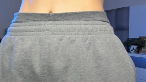 Carolina  online show from December 2024 12:41:01 AM