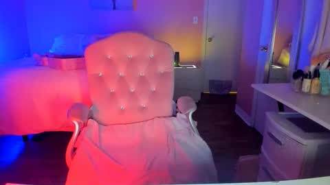 Ashley online show from November 2025 03:28:01 AM