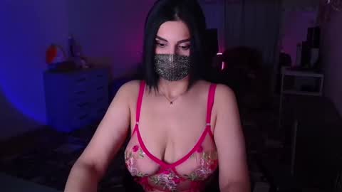   Yasmina   online show from December 2024 04:58:02 AM