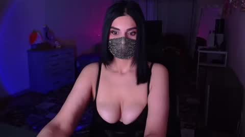   Yasmina   online show from December 2024 07:17:01 AM