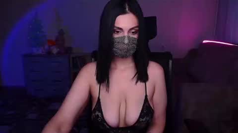   Yasmina   online show from January 2025 04:47:01 AM